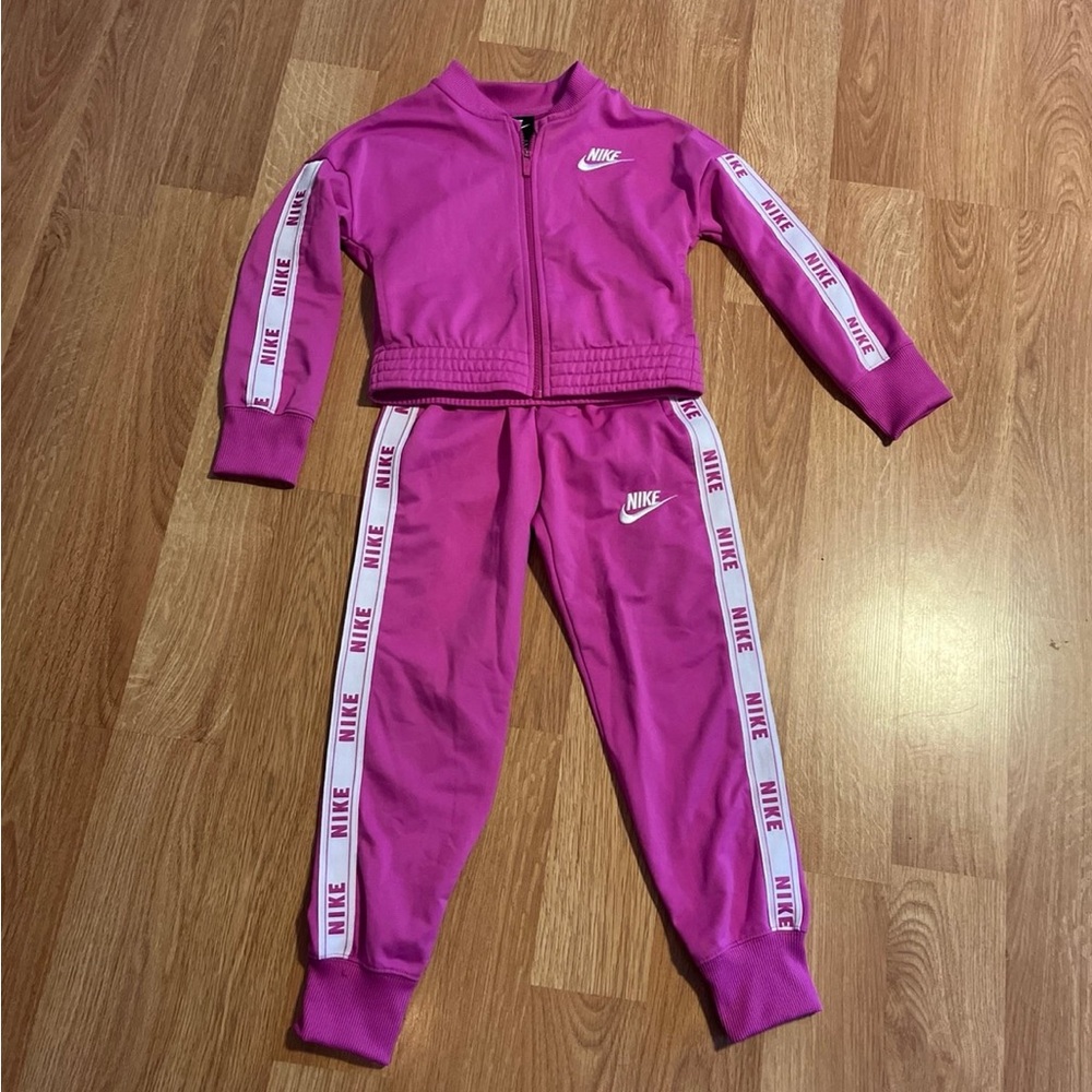 Girls NIKE Track suit